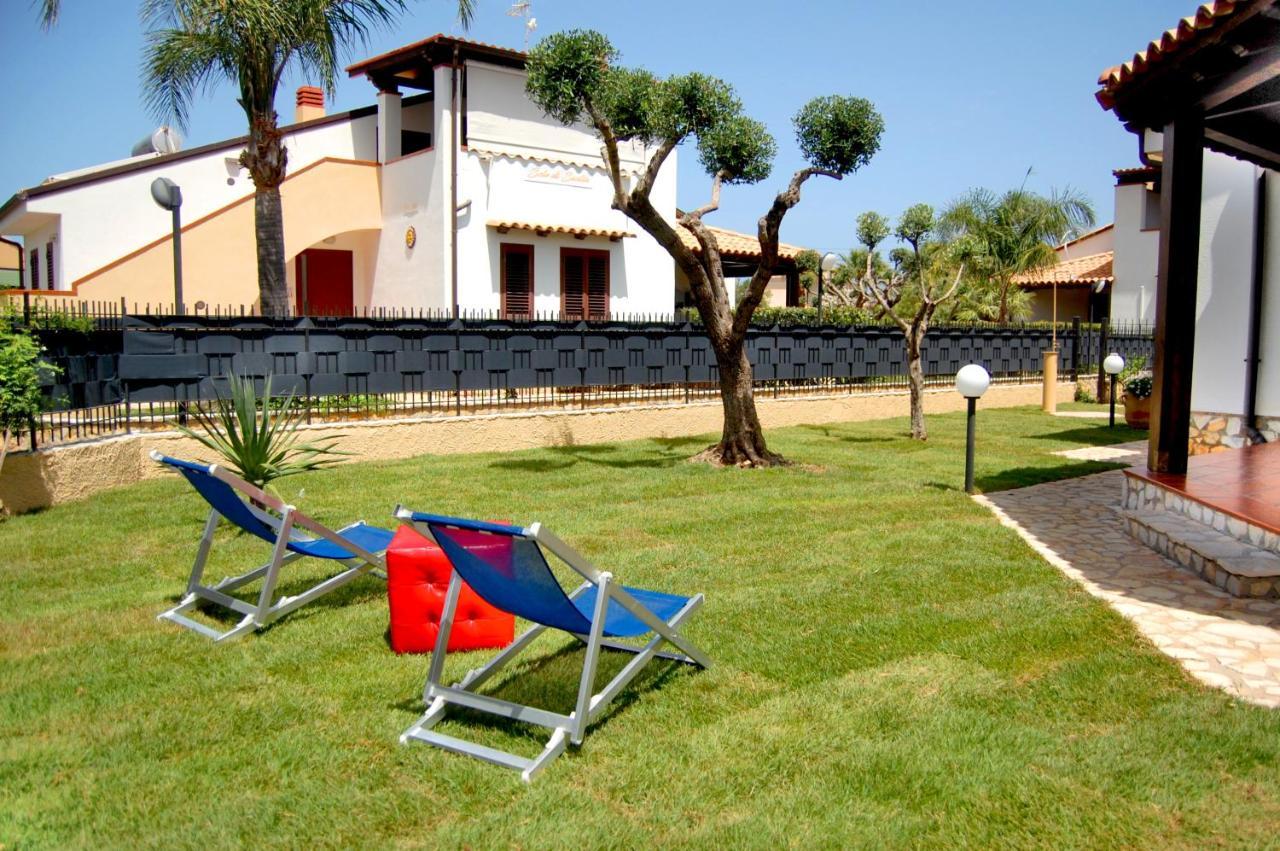 Sole Mare Deluxe Villa กัมโปเฟลิเช ดิ โรชเชลลา ภายนอก รูปภาพ